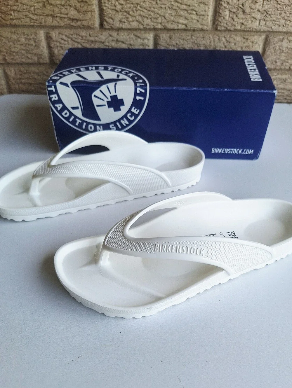 NEW Birkenstock Honolulu Thong Sandals White Men's 9 Women's 11 Made In Germany